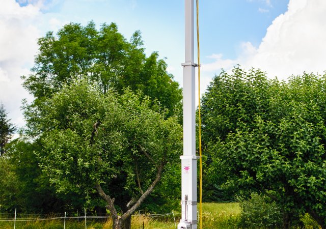 MSL Teleskopmaste Kurbelmast mit Betonfuß